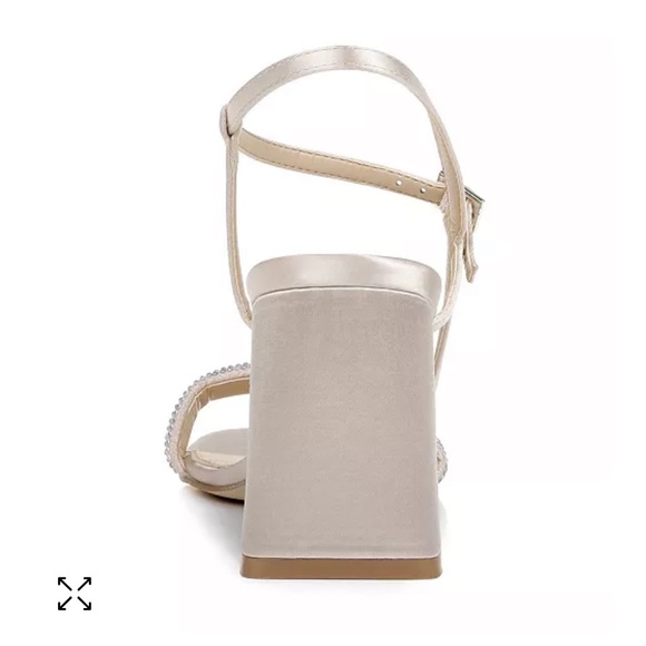 Jewel Badgley Mischka ‘Earlene’ - Picture 3 of 13